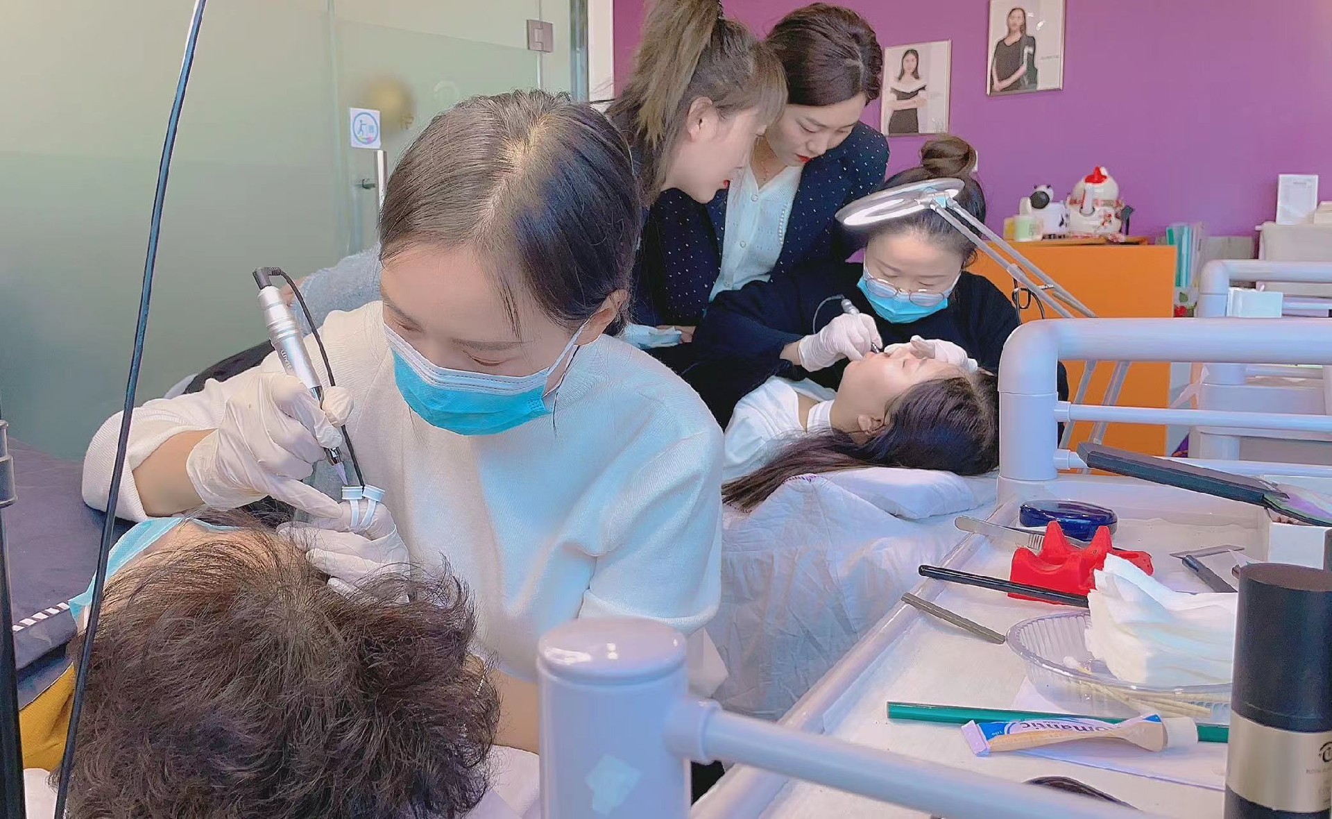 1758611979389752.jpg 3ee199621c0cbb76050805b5f5ebd03.jpg